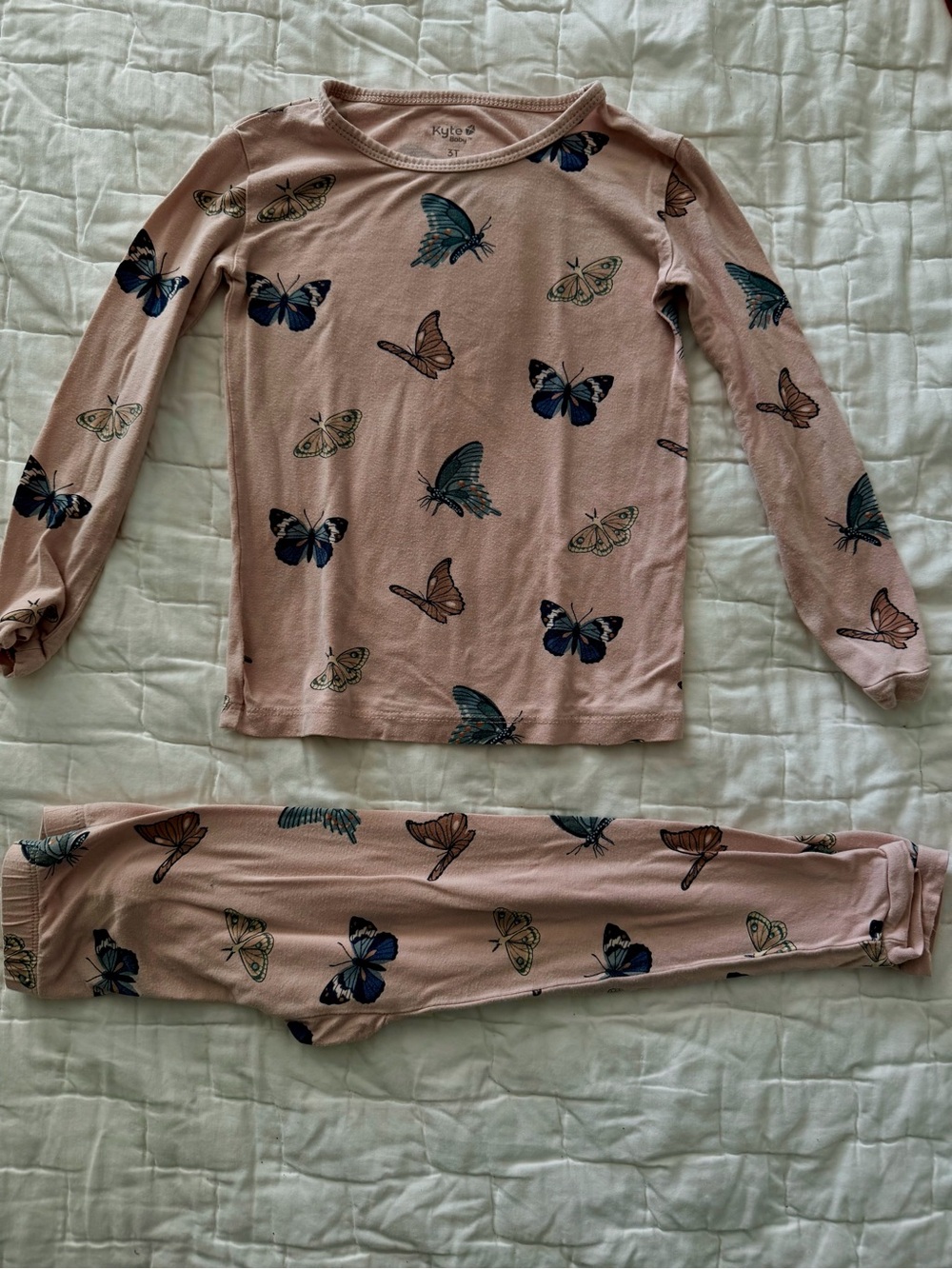 Kyte BABY Pink Butterfly Pajama Set size 3T